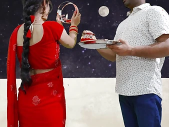 Your Priya's Very first-ever Karva Chauth: Observe Her Get Down & Sloppy with a Rock-hard Fuckpole Under the Sky