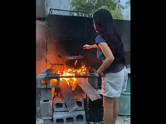 Yaresita Petite gets her cooter creamed by Por Poco & his Frijoles in this parching 60fps pic