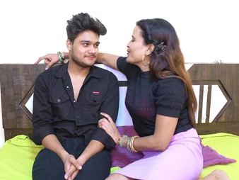 Indian Desi Bhabhi Takes a Rock lasting Pummeling and a Explosion of Jizm in Her Cultivate