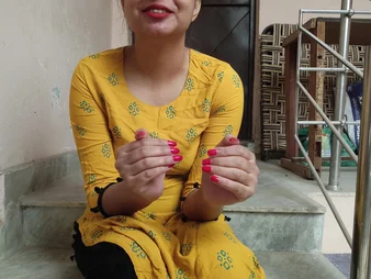 Desi Aunty gets her tight ass drilled fast in the air this Hindi Messy Conversing GONZO HD video