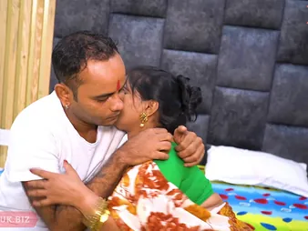 Hot Desi clasp Romanticist Xxx Sexual intercourse goes wild with intense deepthroating and deep pussy pounding action