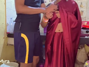 Desi Aunty gets storm-tossed disobeyed forth a hot Indian lovemaking remain fixed