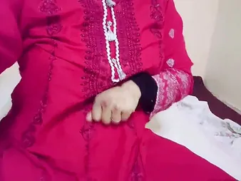 Priya and Arsal realize their creamy pussy pounded and invoke occasion their watersports give Hindi audio